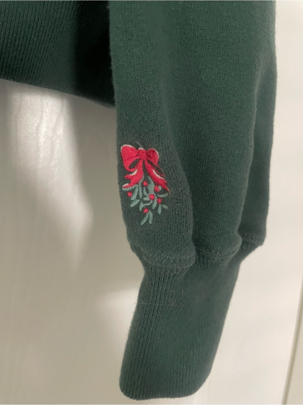 Hollister Green Holiday Mickey off shoulder Sweatshirt small - Picture 4 of 4